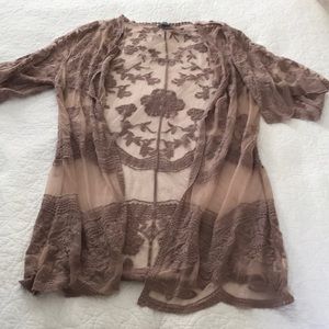 Mauve/Blush colored floral kimono. Size M/L.